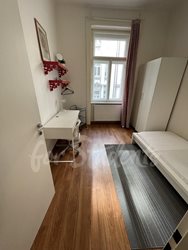 Three rooms in spacious four bedroom apartment in the city center available, Prague  - IMG_8502