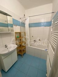 One bedroom available in a female three bedroom apartment in Divišova Street, Hradec Králové  - 241859567_2955582034758314_1310779786272380398_n