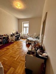One bedroom available in female 3bedroom apartment in a student's house in the center of town, Hradec Králové - IMG_5828