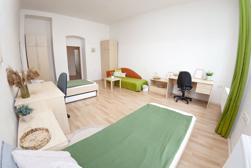 One bedroom available in three bedrooms apartment on Dominikánské náměstí, Brno  (file DSC_0562.jpg)