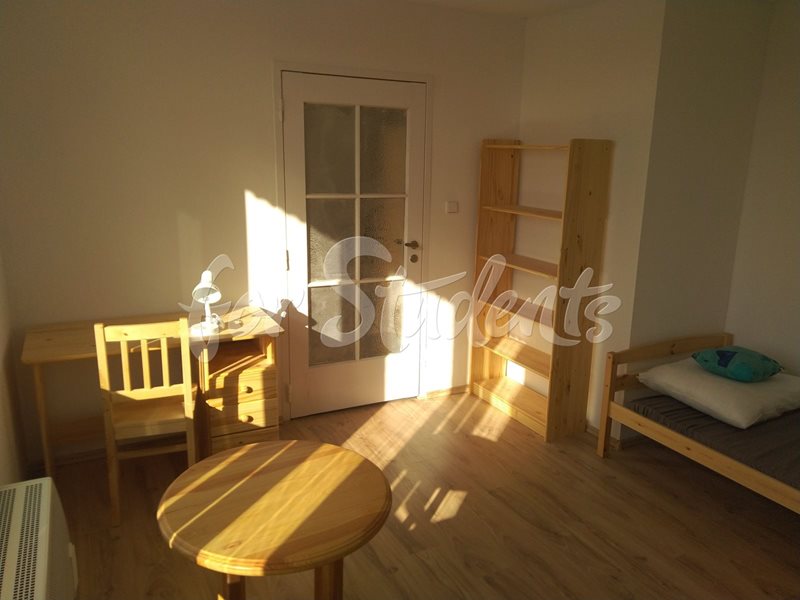 One room available in three bedroom apartment on Jugoslávská Street, Brno  (file pokoj_1_3-(1).jpg)