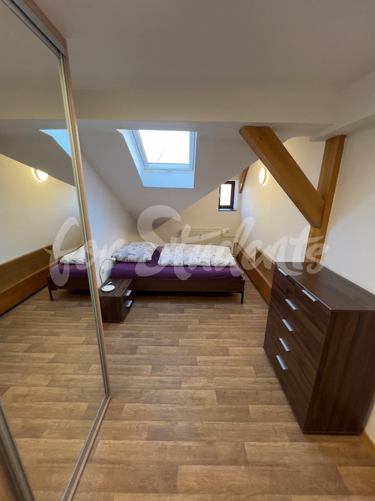 Newly reconstructed one bedroom apartment in the city center, Hradec Králové 