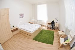 Place for girl/boy in a shared double room in the Brno city centre - pokoj