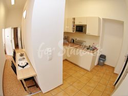 One bedroom available in a shared apartment on Dominikánské  náměstí, Brno  - C_0124