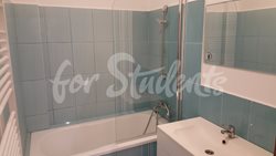 One bedroom available in female three bedroom apartment, Hradec Králové - 20150921_090841