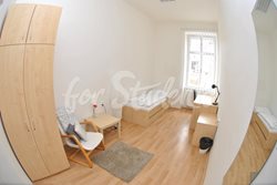 Double room in a shared apartment in the Brno city centre - pokoj