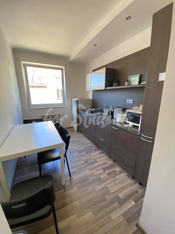 One room in two bedroom apartment in Holečkova street, Prague (file 118516926_741233316666879_1705021606702439774_n.jpg)