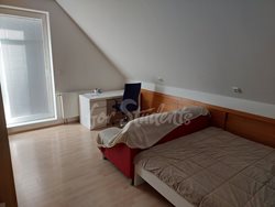 Four/Three bedroom apartment near the city center, Hradec Králové - 20230315_115001