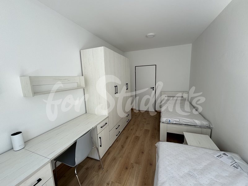 Three beds in shared brand new rooms available in a student's house, Hradec Králové (file 640.jpg)