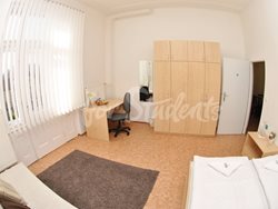 One bedroom available in a shared apartment on Dominikánské  náměstí, Brno  - C_0146
