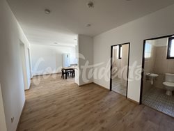 Three beds in shared brand new rooms available in a student's house, Hradec Králové - 648-(1)