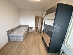 One room available in three bedroom apartment near the city center, Hradec Králové - IMG_4634
