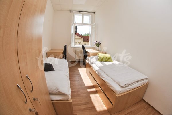 Rooms in a shared apartments in Dominikánské náměstí, Brno  - RB3/25