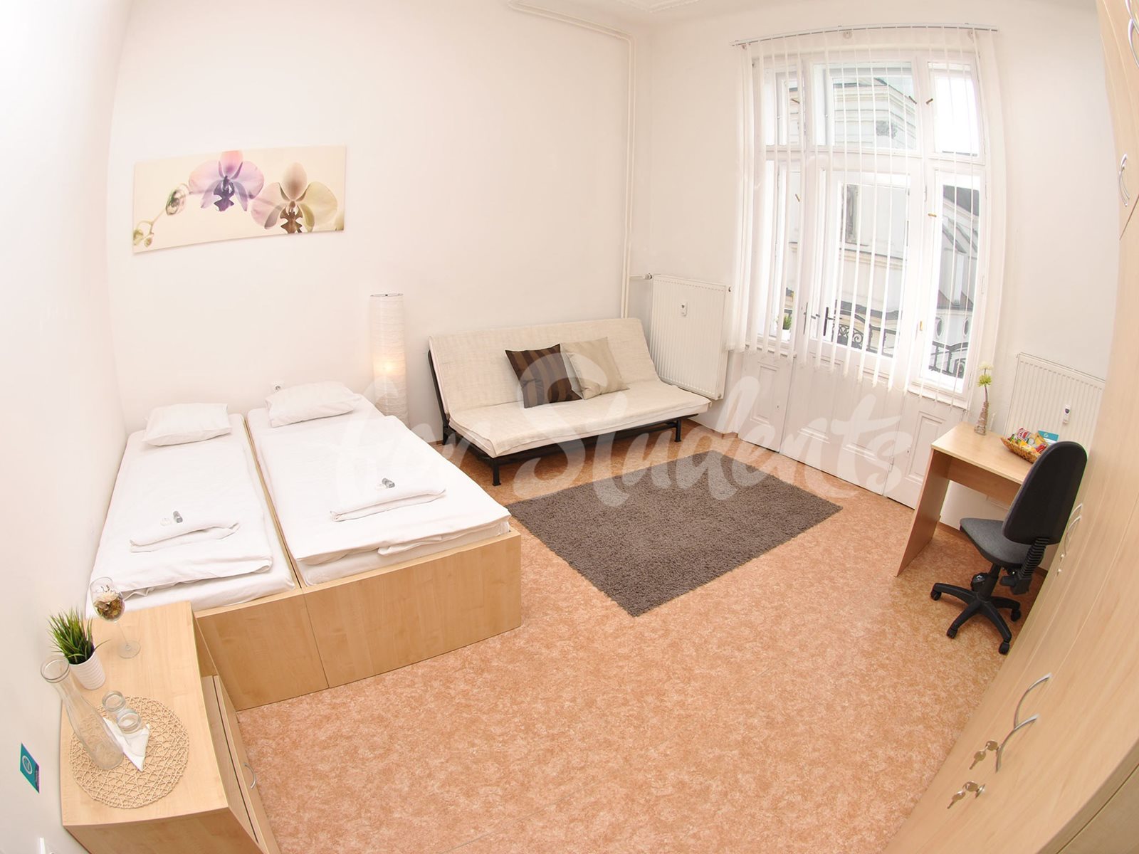 One bedroom available in a shared apartment on Dominikánské  náměstí, Brno 