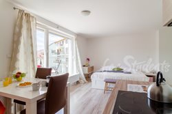 Trendy studio apartment in the city centre (Veveří district), Brno - 8dd0747b14_Sunset3