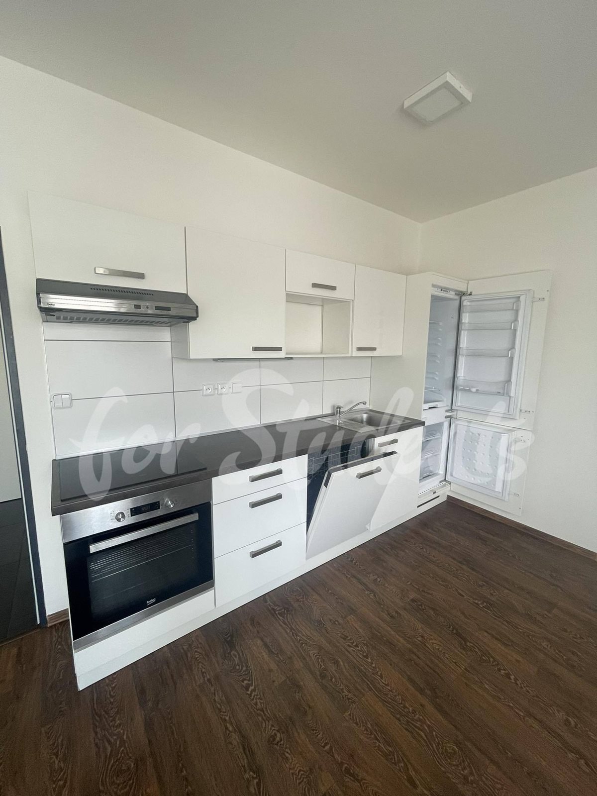 Bright and spacious one bedroom apartment on Bratislavská Street, Brno
