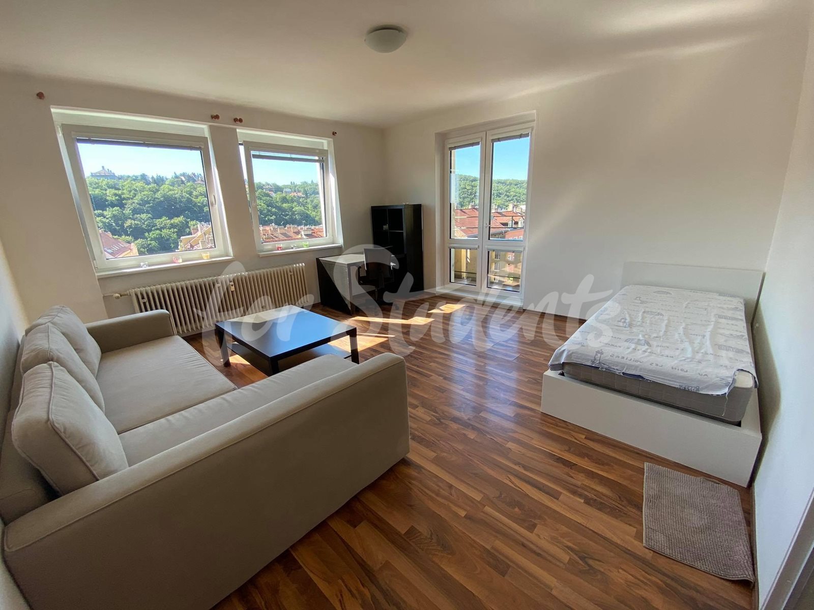 Two bedroom apartment in Holečkova street, Prague