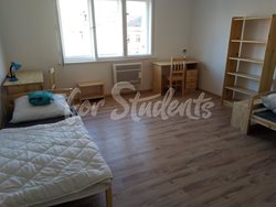 Three rooms available in a three bedroom apartment, Brno - pokoj_3_1-(1)