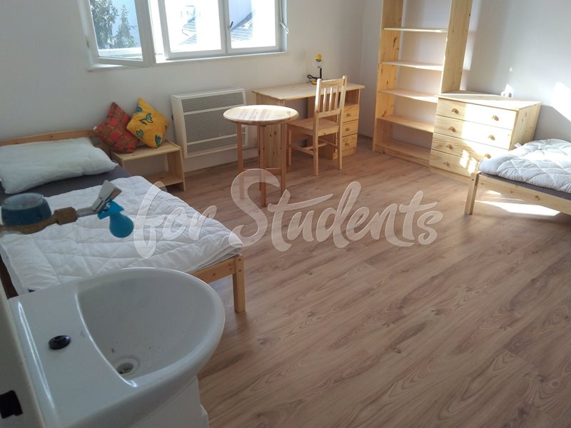 One room available in a three bedroom apartment, Brno (file pokoj_2_1-(1).jpg)