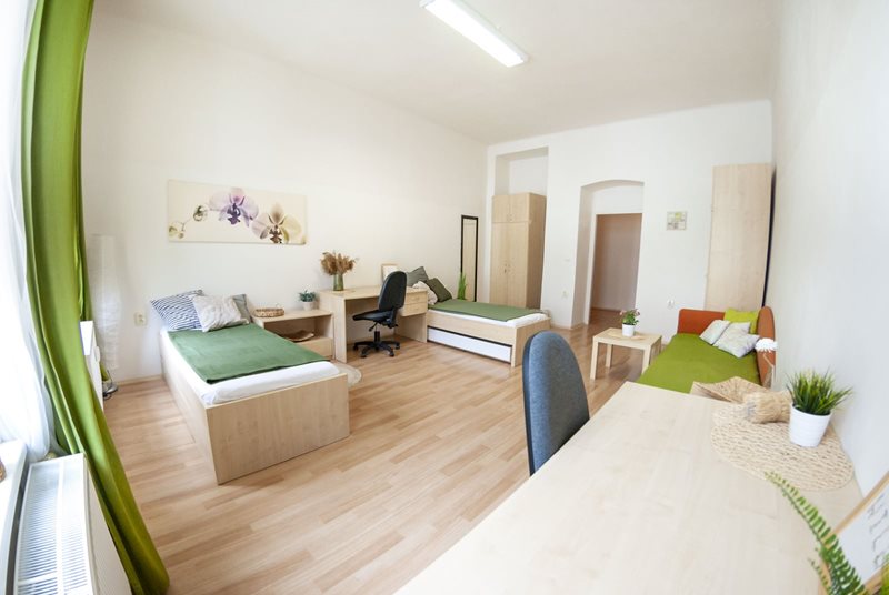One bedroom available in three bedrooms apartment on Dominikánské náměstí, Brno  (file DSC_0561.jpg)