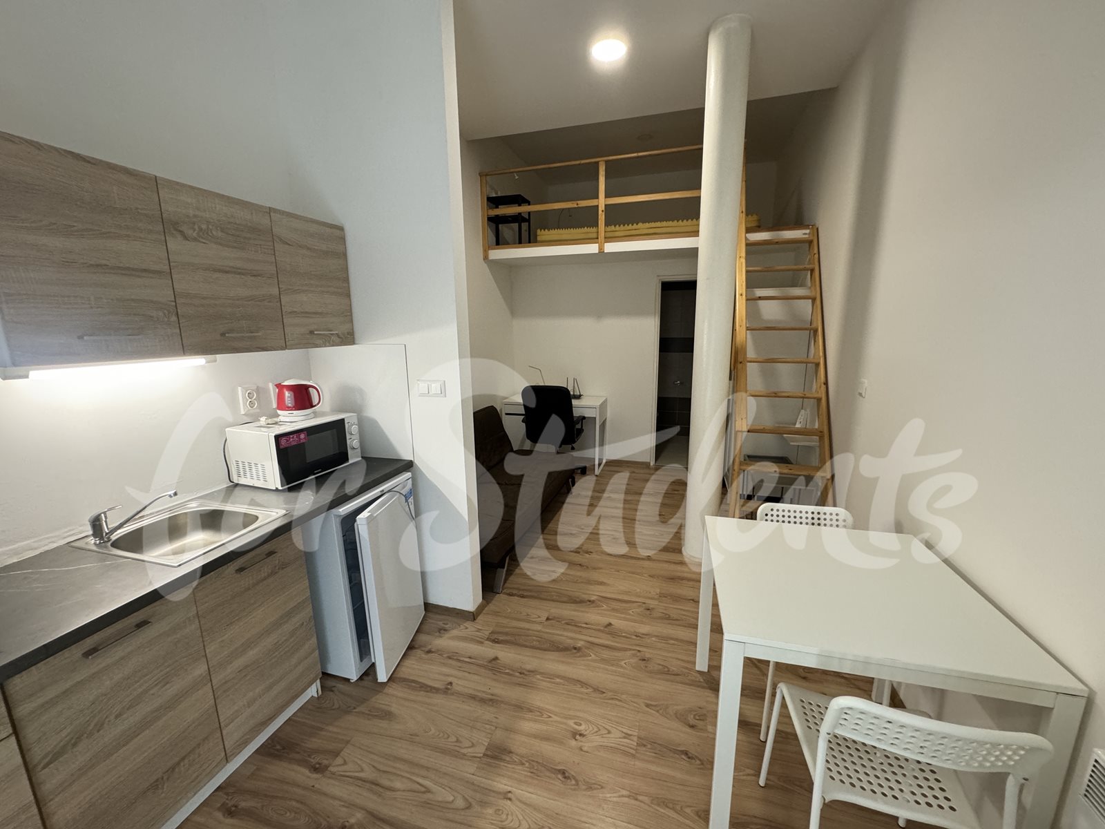 Modern studio apartment in Hybešova Street, Brno