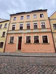 One bedroom apartment in the historical center of Hradec Králové - 241563378_347723877085556_3110047576281974340_n