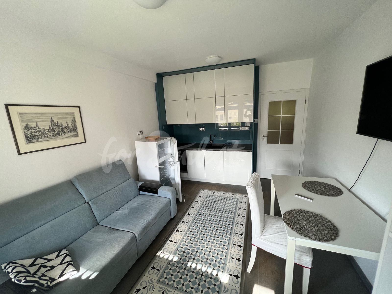 Nice and modern one bedroom apartment in the city center, Hradec Králové