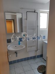 One bedroom available in male two bedroom apartment in Eliščino nábřeží, Hradec Králové - IMG-20200701-WA0011