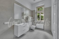 Brand new luxurious two bedroom apartment in city centre with terrace and garden, Hradec Králové - DSC09774
