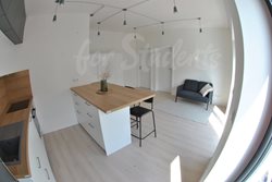 Double room in bright modern new apartment close to Brno City centre - SC_0928