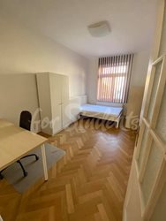 One room available in female three bedroom apartment in popular student's residency, Hradec Králové - 241985298_411848920461103_982037705713638475_n