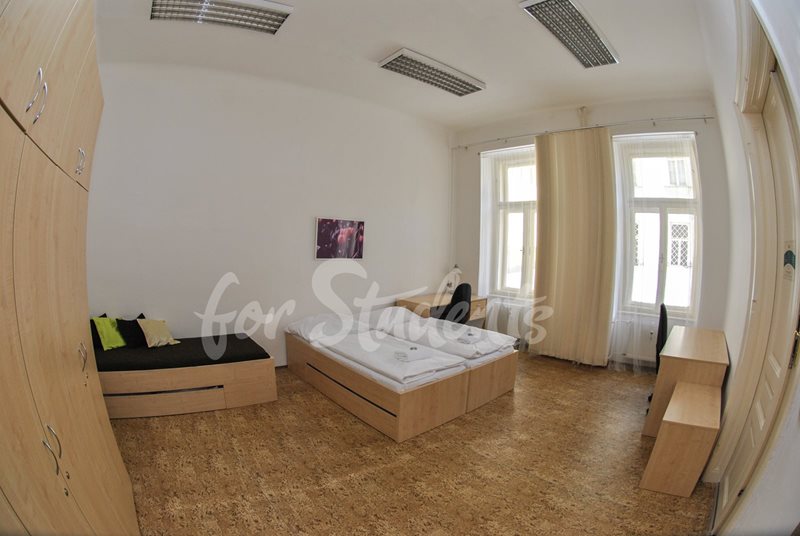 Three beds available in a two bedroom apartment, Brno (file DSC_0019-1.jpg)