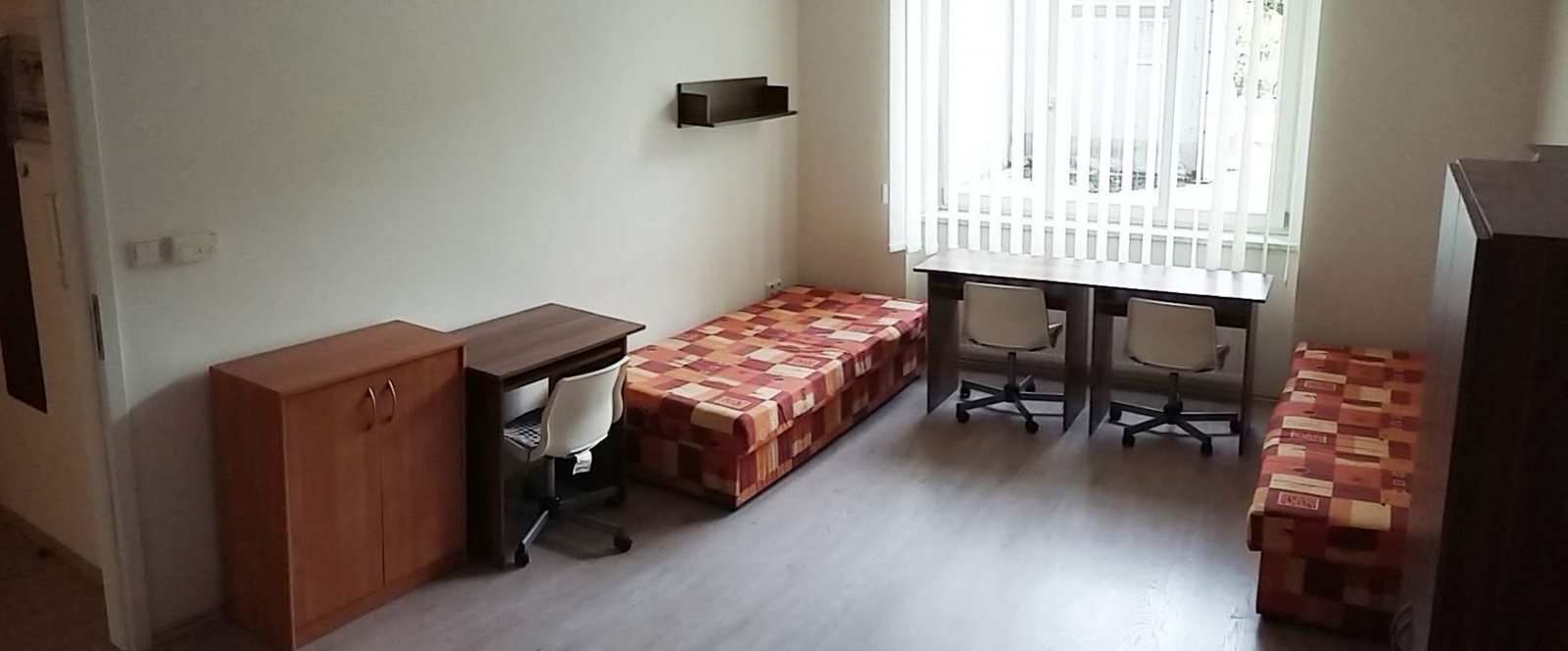 Place for girl in a shared triple room in the city centre 
