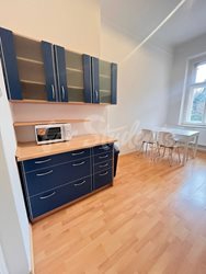 One bedroom available in two bedroom apartment in Budečská street, Prague - kuchyn-byt-2_2
