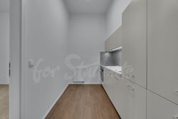 Brand new luxurious two bedroom apartment in Tylovo nábřeží, Hradec Králové - DSC09899