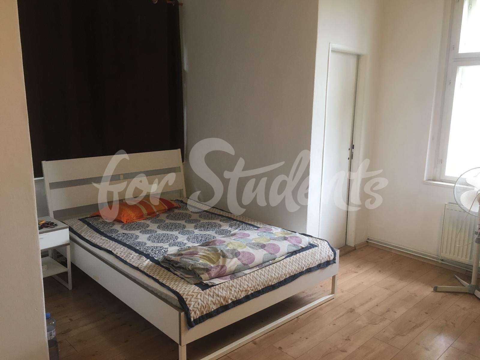 One room available in spacious two bedroom apartment with a terrace, Prague