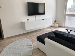 Modern two bedrooms apartment in Pod Zámečkem, Hradec Králové - image9