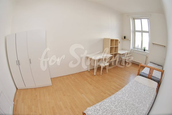 Place for girl in a double room in a shared apartment Brno-center - RB08/23