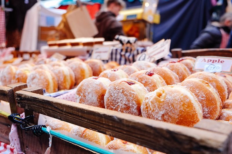 donuts-690281_1920-(1).jpg