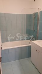 One bedroom available in female three bedroom apartment, Hradec Králové - 20150921_090829
