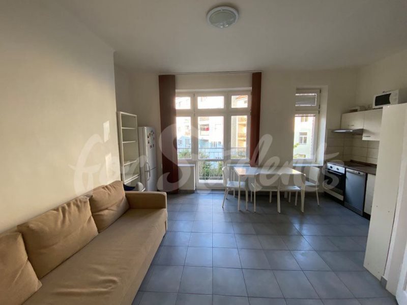 One room available in female three bedroom apartment in popular student's residency, Hradec Králové (file 242033920_542411640381746_8823768274216379463_n.jpg)