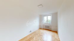 Newly reconstructed three bedroom apartment near city center, Hradec Králové - Tomio-09032023_180757