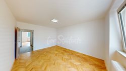 Newly reconstructed three bedroom apartment near city center, Hradec Králové - Tomio-09032023_181111