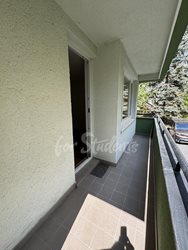 Spacious three bedroom apartment, Brno - IMG_4162