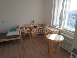 Three rooms available in a three bedroom apartment, Brno - pokoj_1_1-(1)