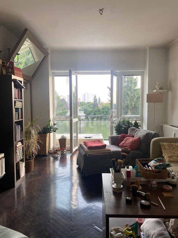 One room in a two bedroom apartment in Gočárova třída, Hradec Králové (file dcdefdcd-7cfb-4a44-a4a6-d347d8b15e48.jpg)