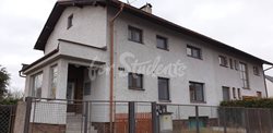 One room available in a modern vila with garden in Malšovice, Hradec Králové - 51842330_243725486517556_1246619119566979072_n