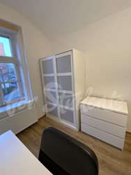 One room available in three bedroom apartment in Holubova street, Prague - IMG_0043