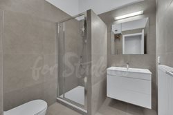 Brand new luxurious two bedroom apartment in Tylovo nábřeží, Hradec Králové - DSC09874